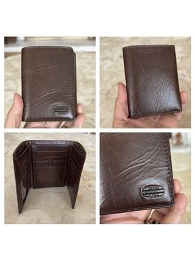 NWOT Fossil Leather Compact 3”x4” Trifold Wallet